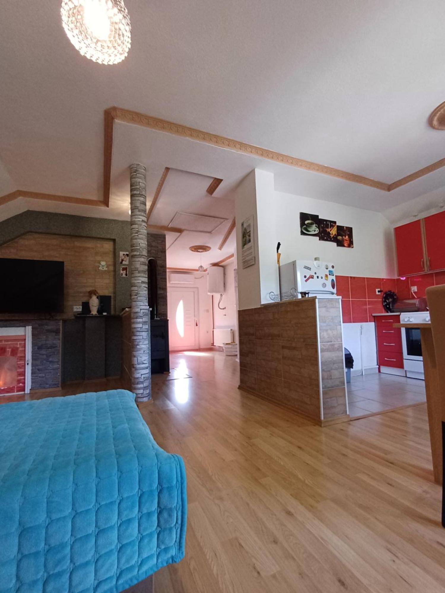 Apartman Denis Una Luzine Luaran gambar